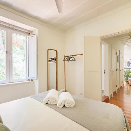 Charming Escape At Sao Jorge Castle Appartement Lissabon