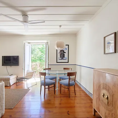 Charming Escape At Sao Jorge Castle